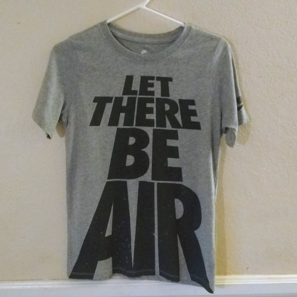Boys Nike Let There Be Air T-shirt L